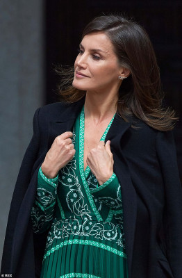 Queen Letizia of Spain pic #1122027