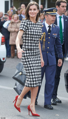 Queen Letizia of Spain pic #1110270