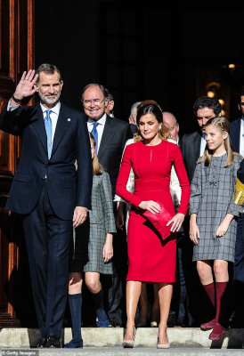 Queen Letizia of Spain pic #1092384