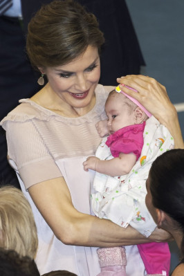 Queen Letizia of Spain pic #935662