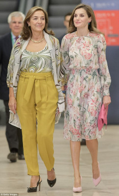 Queen Letizia of Spain pic #965344