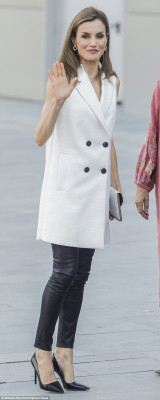 Queen Letizia of Spain pic #937124