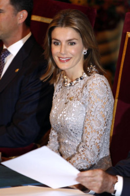 Queen Letizia of Spain pic #720236