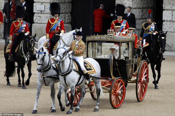 Queen Elizabeth ll  pic #1144208