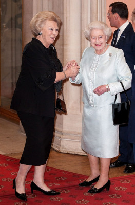 Queen Elizabeth ll  pic #495730