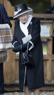 Queen Elizabeth ll  pic #1126718