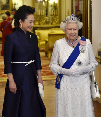 Queen Elizabeth ll  pic #805893