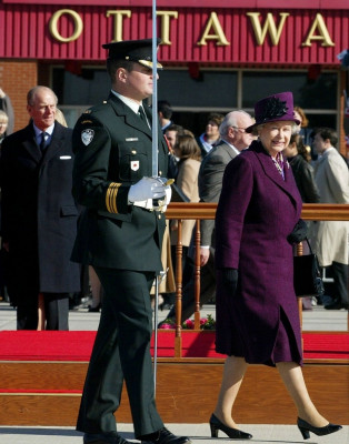Queen Elizabeth ll  pic #495717