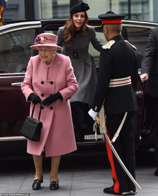 Queen Elizabeth ll  pic #1116545