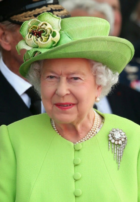 Queen Elizabeth ll  pic #715988