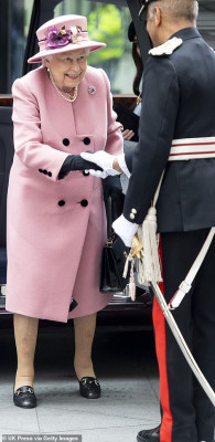 Queen Elizabeth ll  pic #1116531