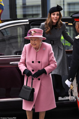 Queen Elizabeth ll  pic #1116895
