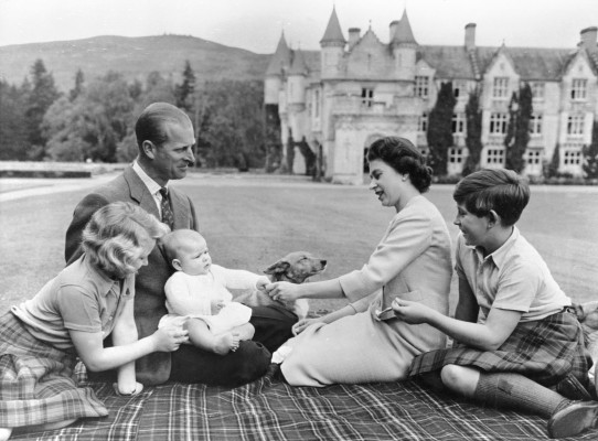 Queen Elizabeth ll  pic #495701