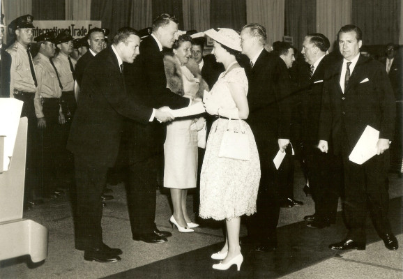 Queen Elizabeth ll  pic #497909