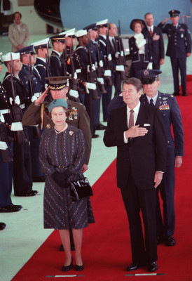 Queen Elizabeth ll  pic #497787