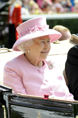 Queen Elizabeth ll  pic #506620