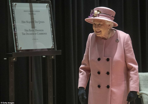 Queen Elizabeth ll  pic #1116850
