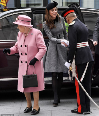 Queen Elizabeth ll  pic #1116894