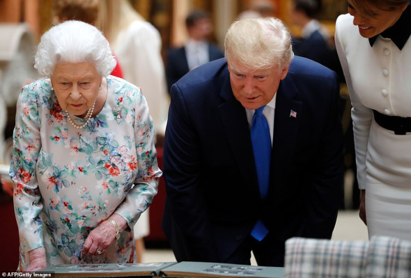 Queen Elizabeth ll  pic #1142324