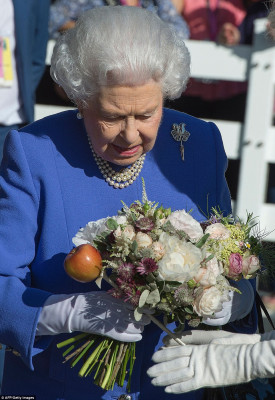 Queen Elizabeth ll  pic #936263
