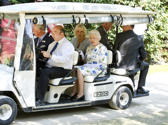 Queen Elizabeth ll  pic #708897