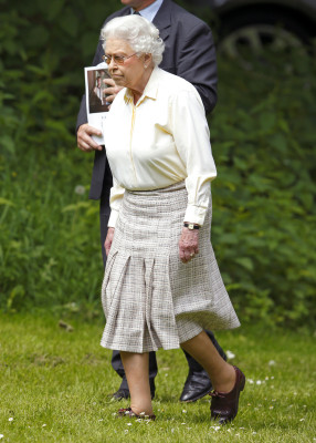 Queen Elizabeth ll  pic #708893