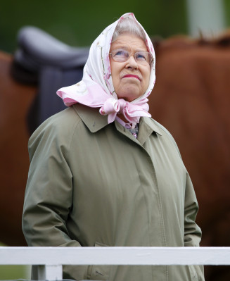 Queen Elizabeth ll  pic #795539