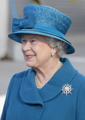 Queen Elizabeth ll  pic #497800