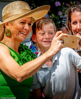 Queen Maxima of Netherlands pic #1154134