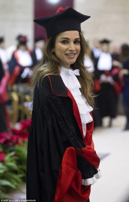 Queen Rania pic #818964