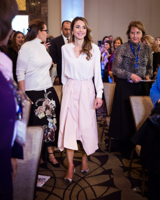 Queen Rania pic #956035