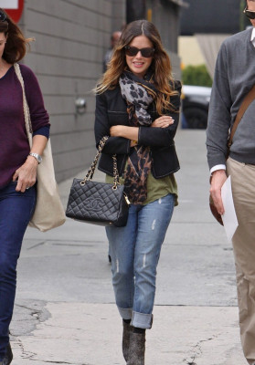 photo 16 in Rachel Bilson gallery [id297036] 2010-10-20 00:00:00