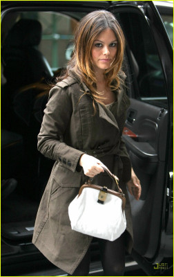photo 5 in Rachel Bilson gallery [id253911] 2010-05-05 00:00:00