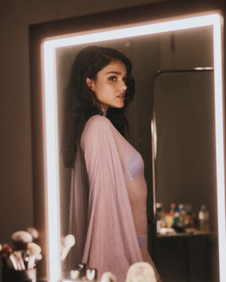 Rachel Zegler for Elle UK