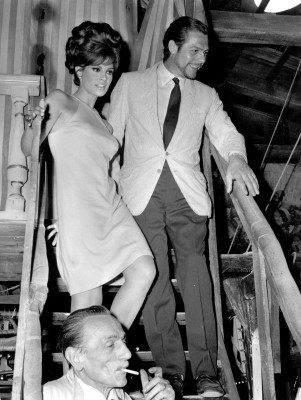 Raquel Welch pic #235459