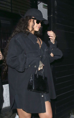 Rihanna pic #1048827