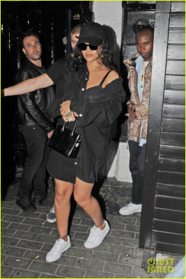 Rihanna pic #1048828