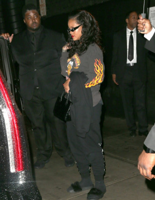 Rihanna pic #1037052
