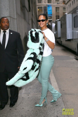 Rihanna pic #1177093