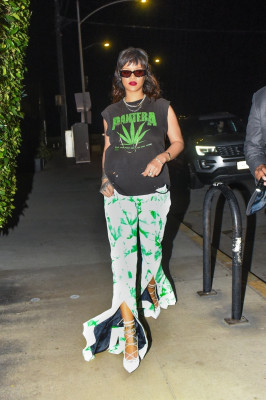 photo 23 in Rihanna gallery [id1242850] 2020-12-10 00:00:00