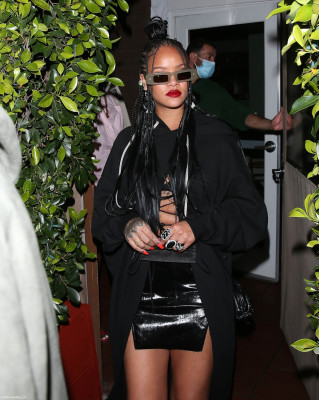 Rihanna pic #1251202