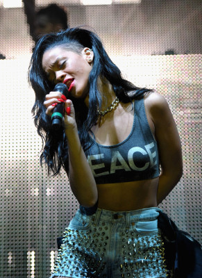 Rihanna pic #477111