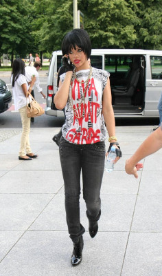 Rihanna pic #430034