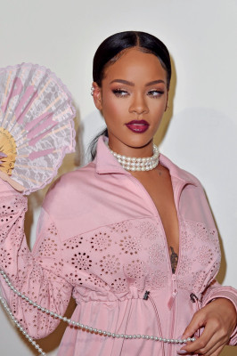 Rihanna pic #1245567