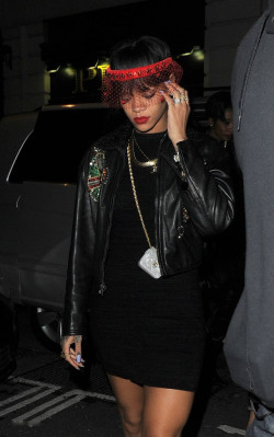 Rihanna pic #689954