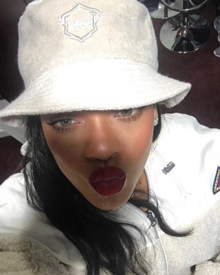 Rihanna pic #1019452