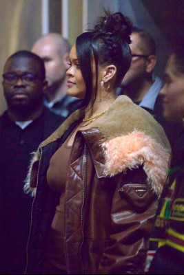 Rihanna pic #1321475
