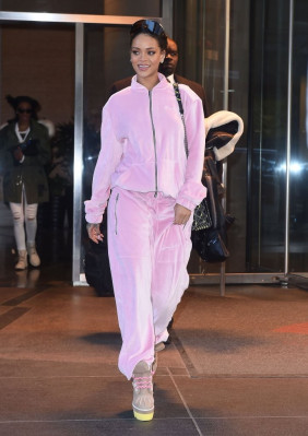 Rihanna pic #1255148