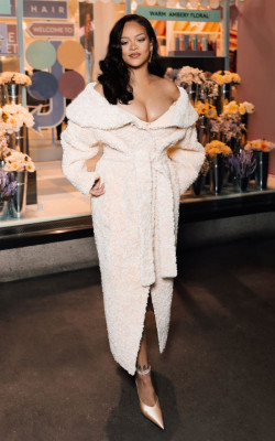 photo 23 in Rihanna gallery [id1360394] 2024-11-16 00:00:00