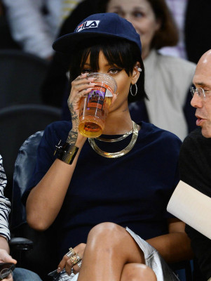 Rihanna pic #651699